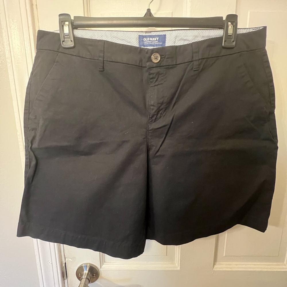 Old Navy Chico 5 inch inseam short - black - size 14 - never worn